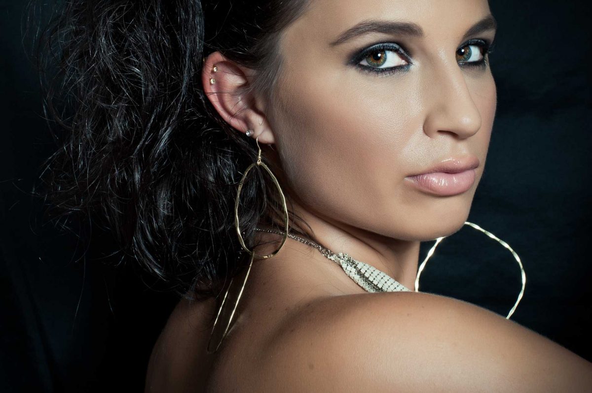 ReAnn Daniel Singer / songwriter ReAnn Taylor Singer/Songwriter